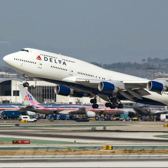 Meet your Posher, Javier - Picture 1 of 1